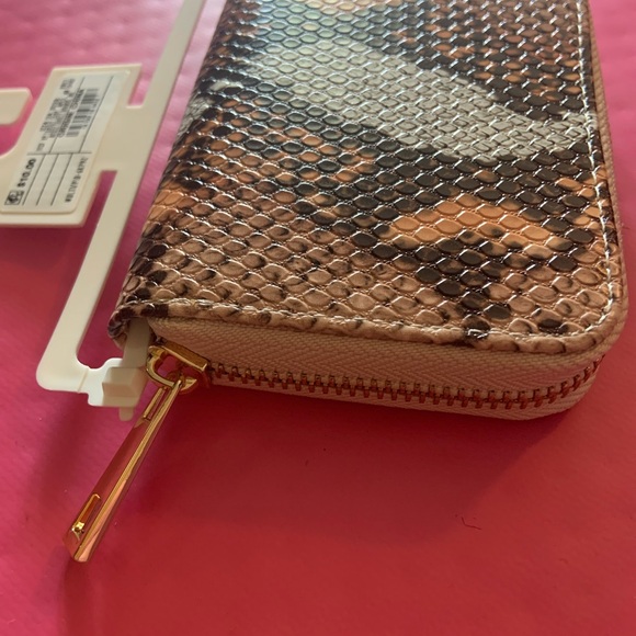 A New Day Snakeskin Print Women’s Wallet Small - Picture 3 of 5